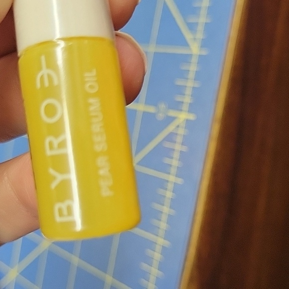 BYROE Pear Serum Oil 5ml - Picture 2 of 4